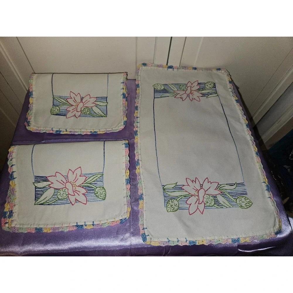 Vintage Hand Embroidered Floral Linen Vanity Set 3pc Crochet Edge Pastel White